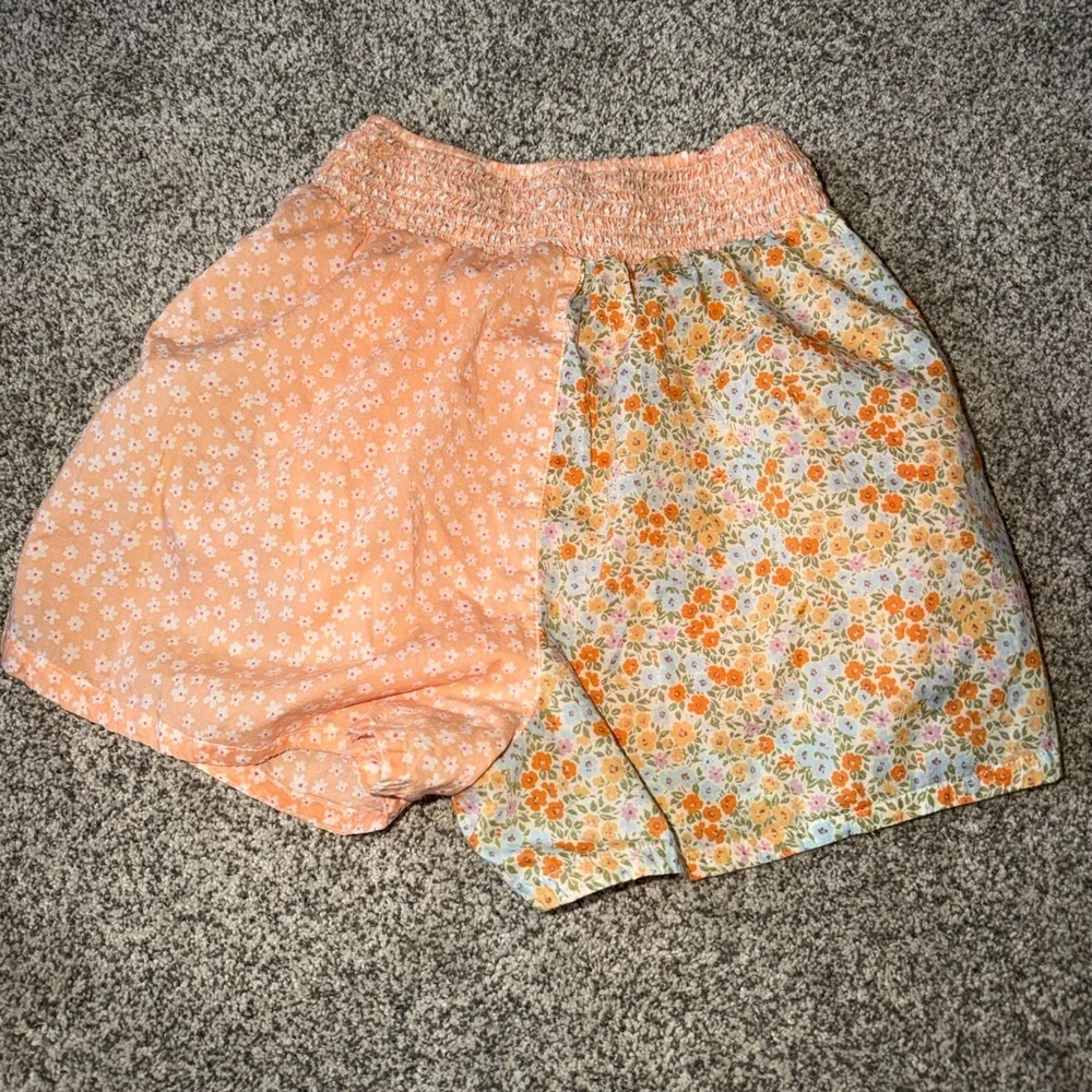 American Eagle Outfitters Peach and Pink Floral Smocked Top - Picture 1 of 6